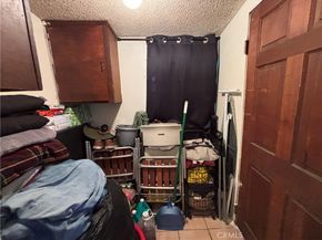 5746 Holmes Avenue, Los Angeles CA 90058