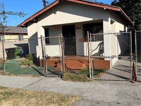 5746 Holmes Avenue, Los Angeles CA 90058