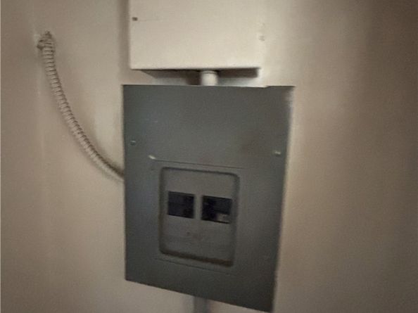 5746 Holmes Avenue, Los Angeles CA 90058