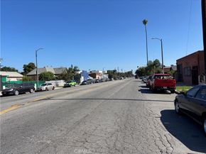 5746 Holmes Avenue, Los Angeles CA 90058