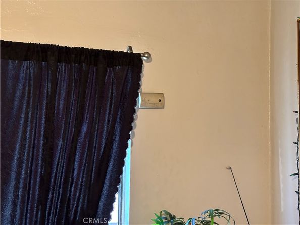 5746 Holmes Avenue, Los Angeles CA 90058