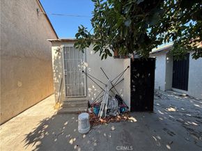 5746 Holmes Avenue, Los Angeles CA 90058