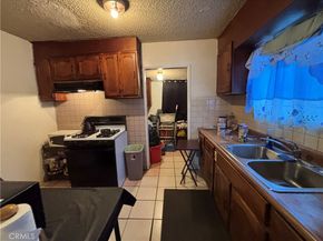 5746 Holmes Avenue, Los Angeles CA 90058