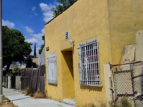 9920 Graham, Los Angeles CA 90002