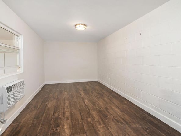 9503 Via Venezia, Burbank CA 91504
