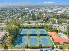 9503 Via Venezia, Burbank CA 91504