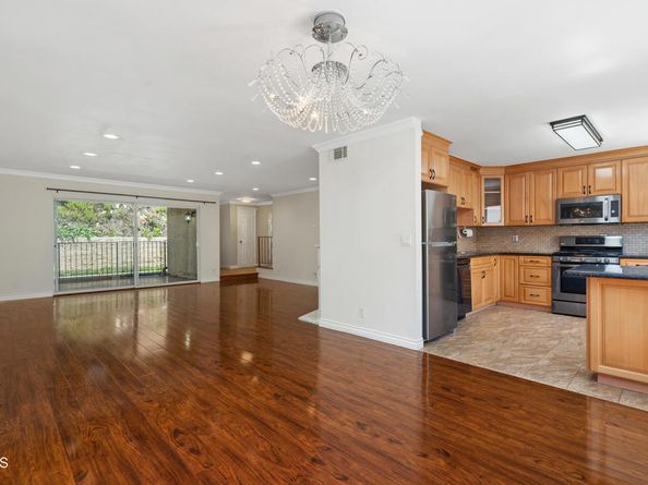 9503 Via Venezia, Burbank CA 91504