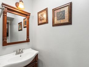 9503 Via Venezia, Burbank CA 91504