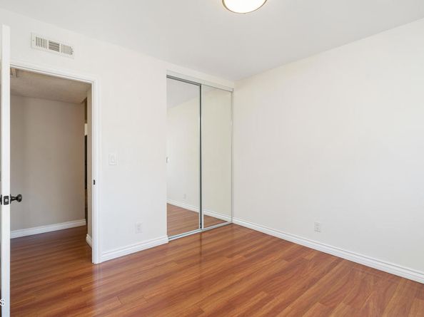 9503 Via Venezia, Burbank CA 91504