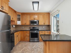 9503 Via Venezia, Burbank CA 91504