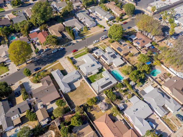 8534 Garden Grove Avenue, Northridge CA 91325