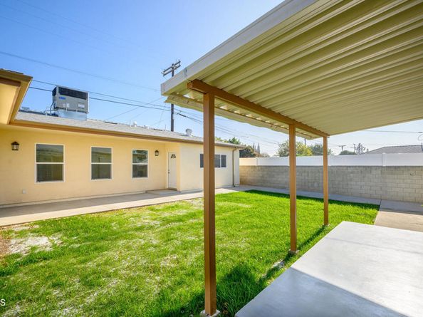 8534 Garden Grove Avenue, Northridge CA 91325