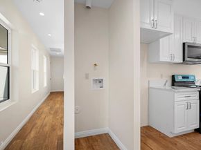 8534 Garden Grove Avenue, Northridge CA 91325