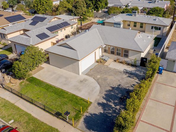 8534 Garden Grove Avenue, Northridge CA 91325