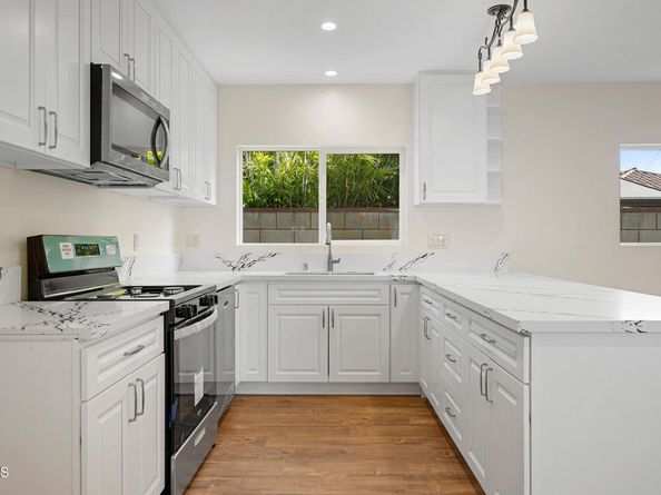 8534 Garden Grove Avenue, Northridge CA 91325