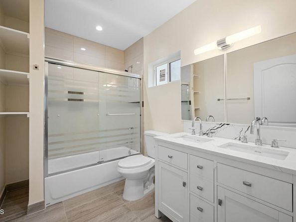 8534 Garden Grove Avenue, Northridge CA 91325