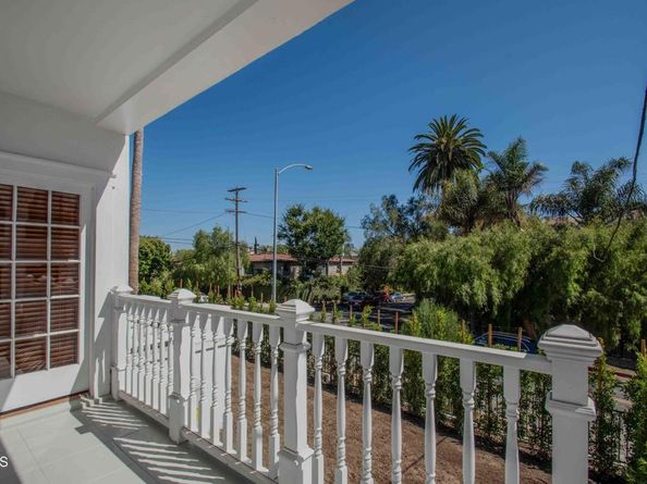 1905 Grace Avenue, Los Angeles CA 90068