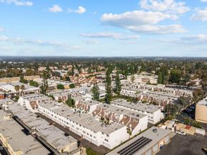 18360 Collins Street L, Tarzana CA 91356