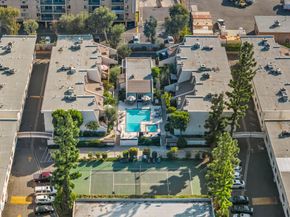 18360 Collins Street L, Tarzana CA 91356