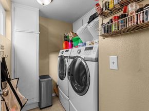 18360 Collins Street L, Tarzana CA 91356