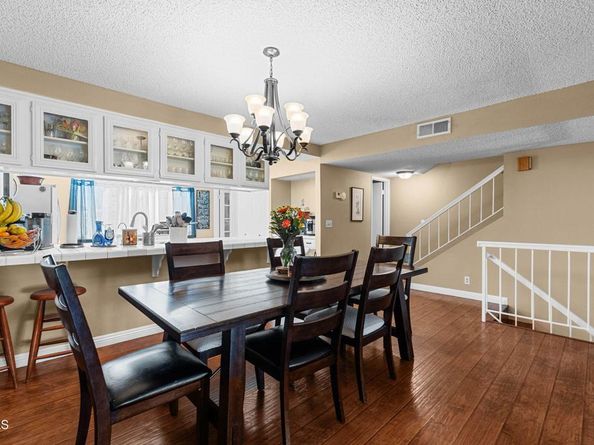 18360 Collins Street L, Tarzana CA 91356