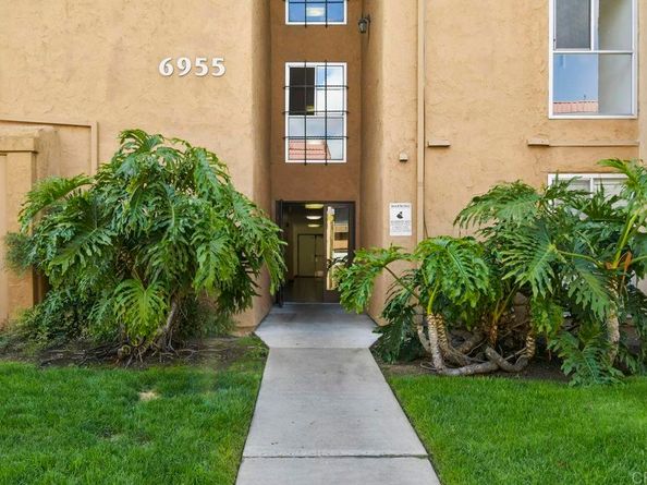 6955 Alvarado Rd 30, San Diego CA 92120