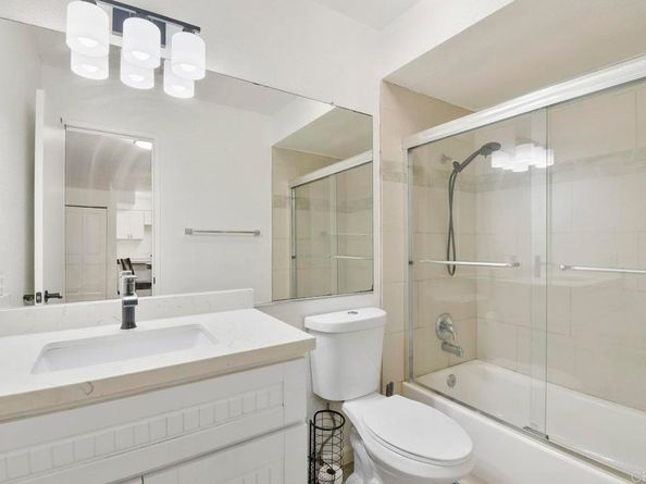 6955 Alvarado Rd 30, San Diego CA 92120