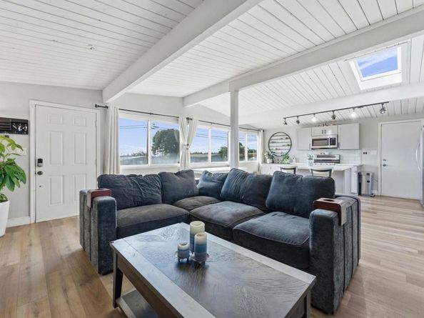 9838 Ivanho Street, Spring Valley CA 91977