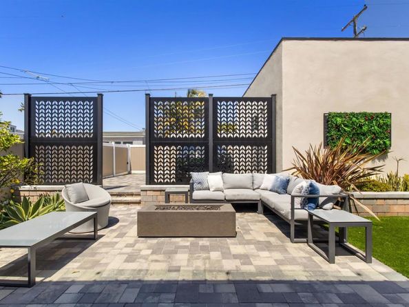1270 Emerald Street, San Diego CA 92109