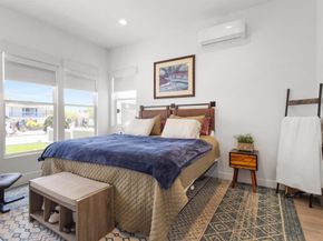 1270 Emerald Street, San Diego CA 92109