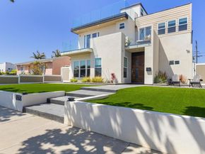 1270 Emerald Street, San Diego CA 92109