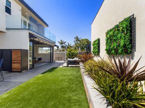 1270 Emerald Street, San Diego CA 92109