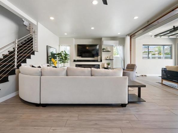 1270 Emerald Street, San Diego CA 92109