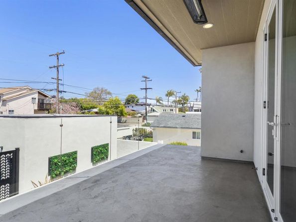1270 Emerald Street, San Diego CA 92109