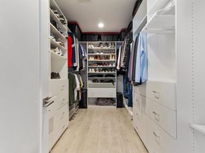 1270 Emerald Street, San Diego CA 92109