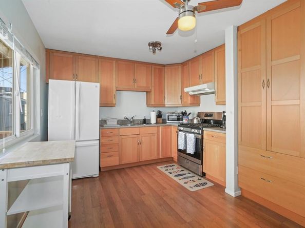 3492 Bayside Lane, San Diego CA 92109