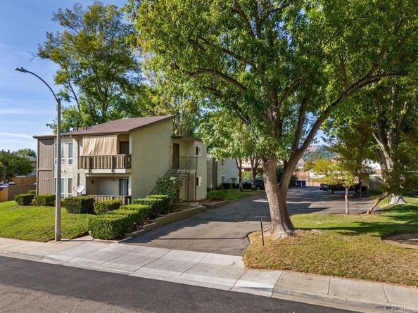 2528 White Oak Place 5, Escondido CA 92027