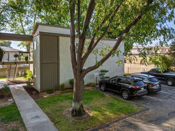 2528 White Oak Place 5, Escondido CA 92027