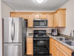 2528 White Oak Place 5, Escondido CA 92027