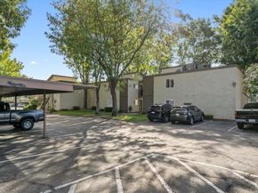 2528 White Oak Place 5, Escondido CA 92027