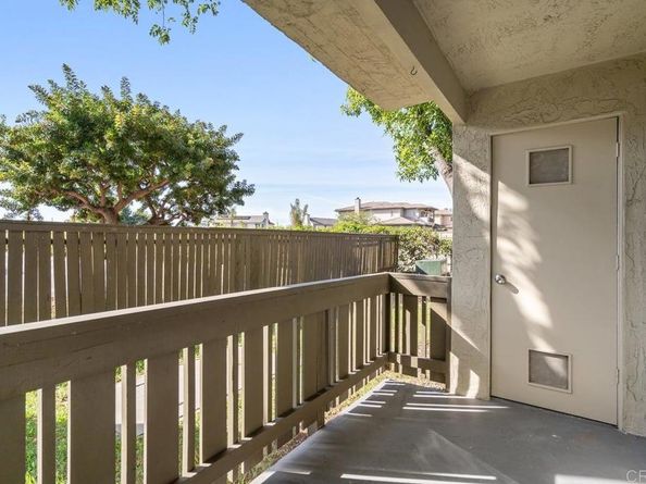 2528 White Oak Place 5, Escondido CA 92027