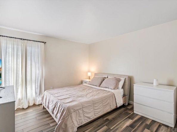 2528 White Oak Place 5, Escondido CA 92027