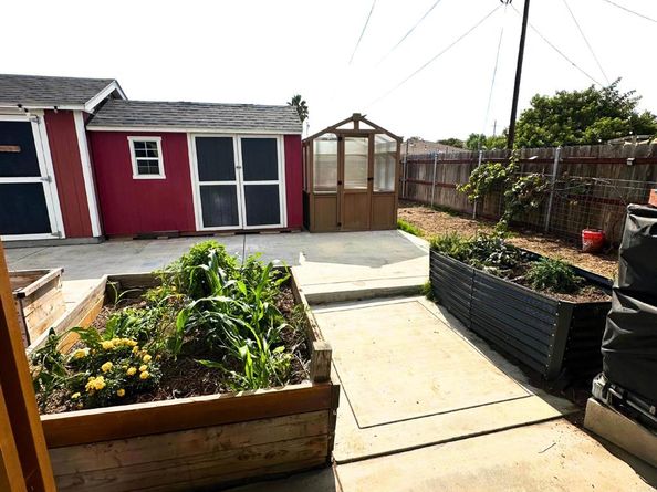 4943 Date Place, San Diego CA 92102