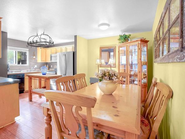 2536 White Oak Place 1, Escondido CA 92027