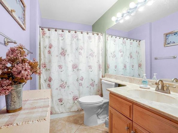 2536 White Oak Place 1, Escondido CA 92027