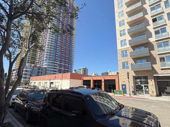 550 15th 403, San Diego CA 92101