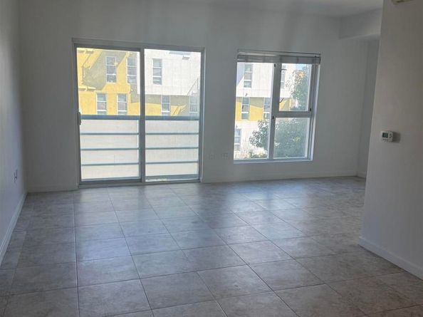 550 15th 403, San Diego CA 92101
