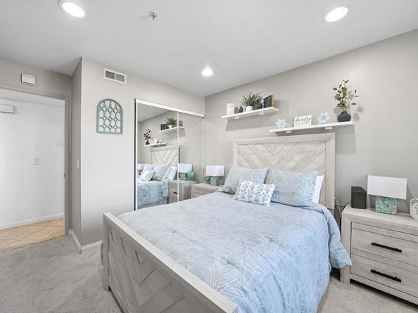 2083 Lakeridge Circle 104, Chula Vista CA 91913