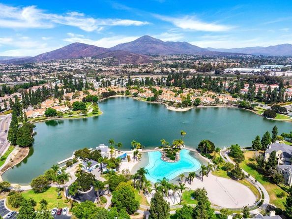 2083 Lakeridge Circle 104, Chula Vista CA 91913