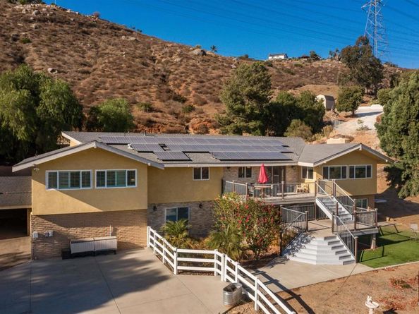 2846 Willow Glen Dr, El Cajon CA 92019